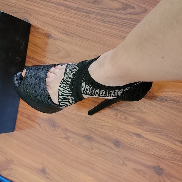 Colin Stuart Heels new - Picture 5 of 5